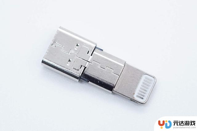 iPhone15正式转向USB-C，结束Lightning时代的过渡方案