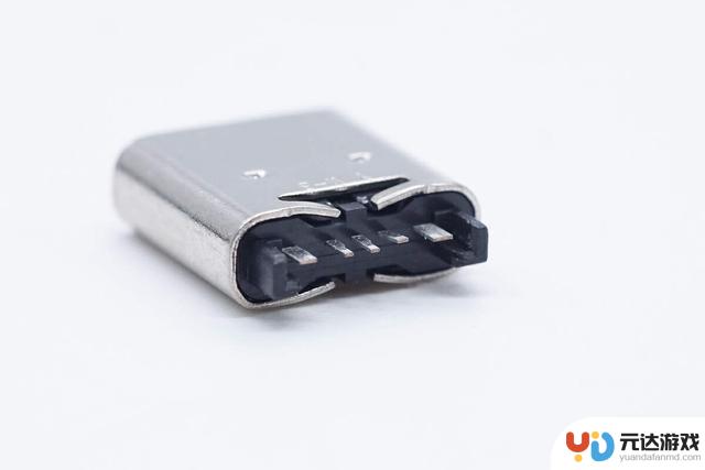 iPhone15正式转向USB-C，结束Lightning时代的过渡方案