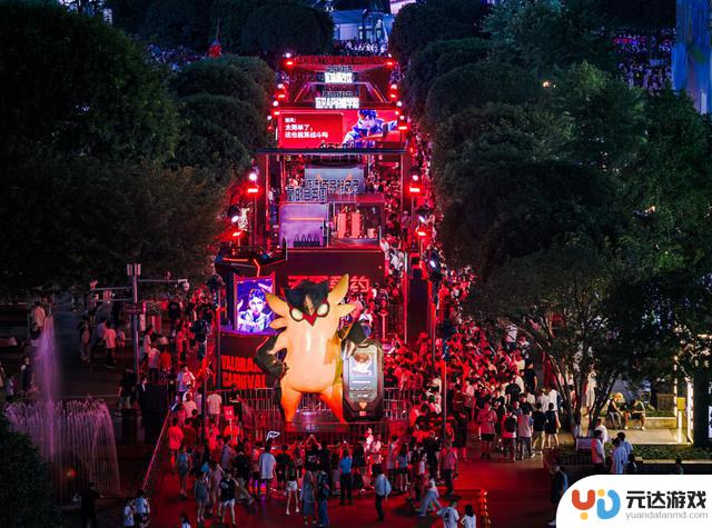 无畏契约在重庆打造了一座令人热血沸腾的“赛博瓦城”！